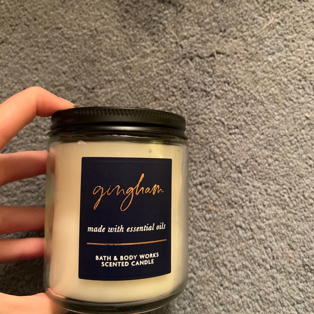 Bath and body works gingham candle